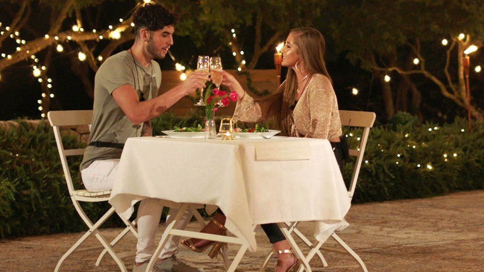 Love Island 2018 contestants, Niall and Georgia on a date