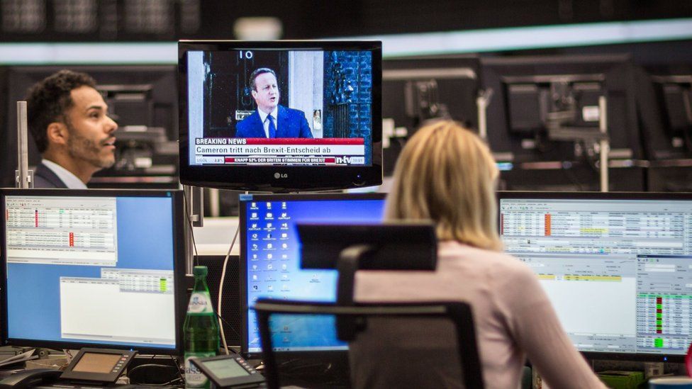 David Cameron's resignation is shown in the Frankfurt stock exchange