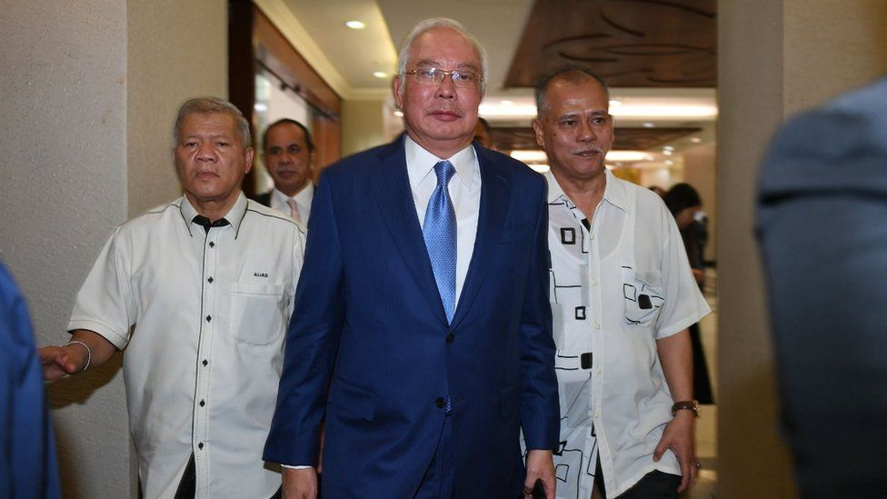 Najib Razak entering the court