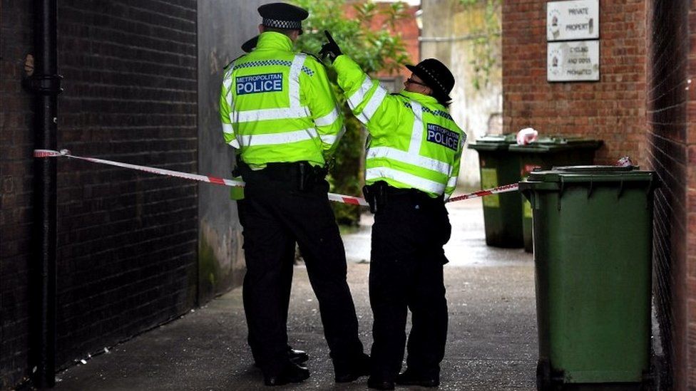Queensbury Tube shooting One dead and another hurt BBC News
