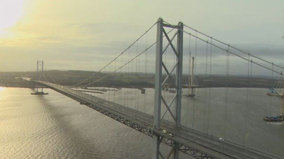 Why is the Forth Road Bridge closed BBC News