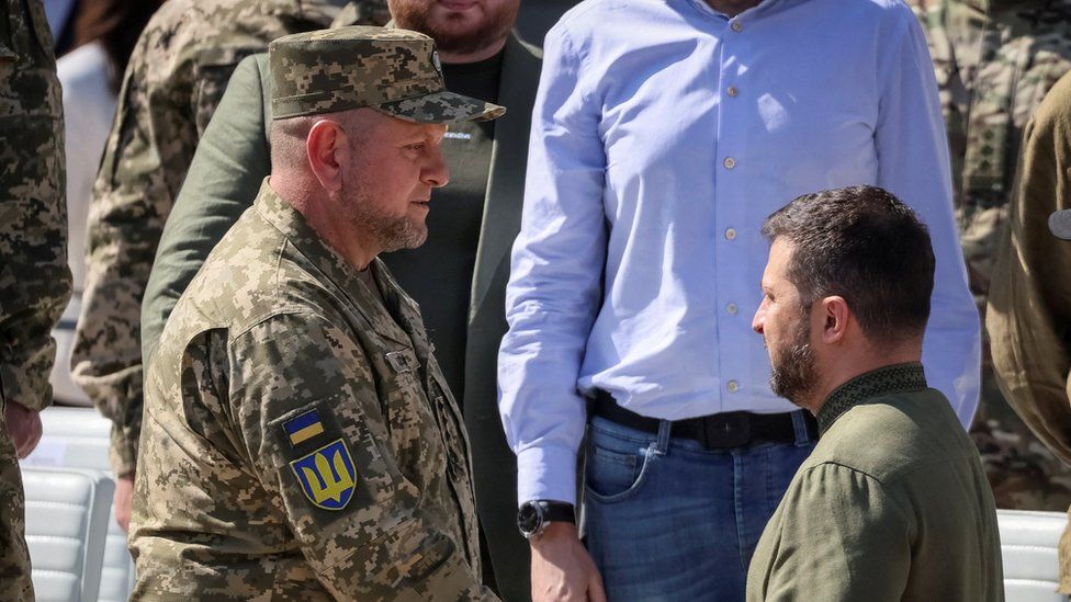 Ukraine's President Volodymyr Zelenskiy welcomes Commander in Chief of the Ukrainian armed Forces Valerii Zaluzhnyi during a celebration ceremony of the Independence Day of Ukraine, amid Russia's invasion of the country, in central Kyiv, Ukraine August 24, 2023.