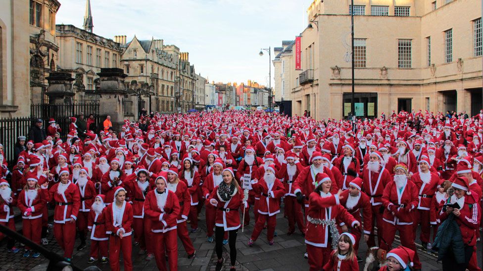 Santa run in Oxford