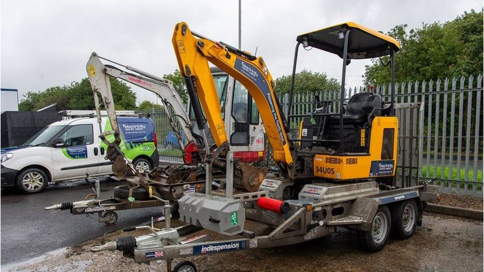 Digger thieves tried to steal