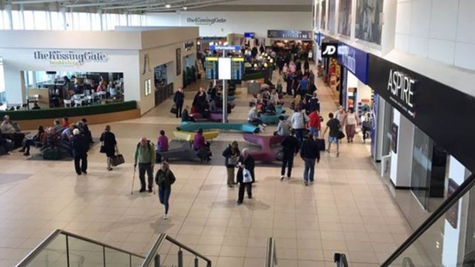 Liverpool Airport security error delays 1 000 passengers BBC News