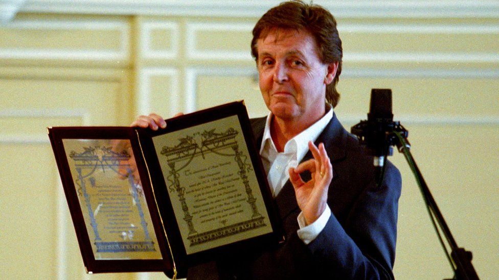 Sir Paul McCartney with Russian award, 2 Jan 03