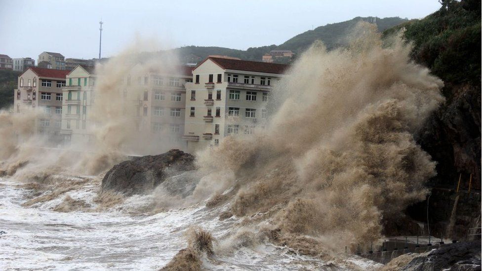 Typhoon Maria battering the coast in east China's Zhejiang province