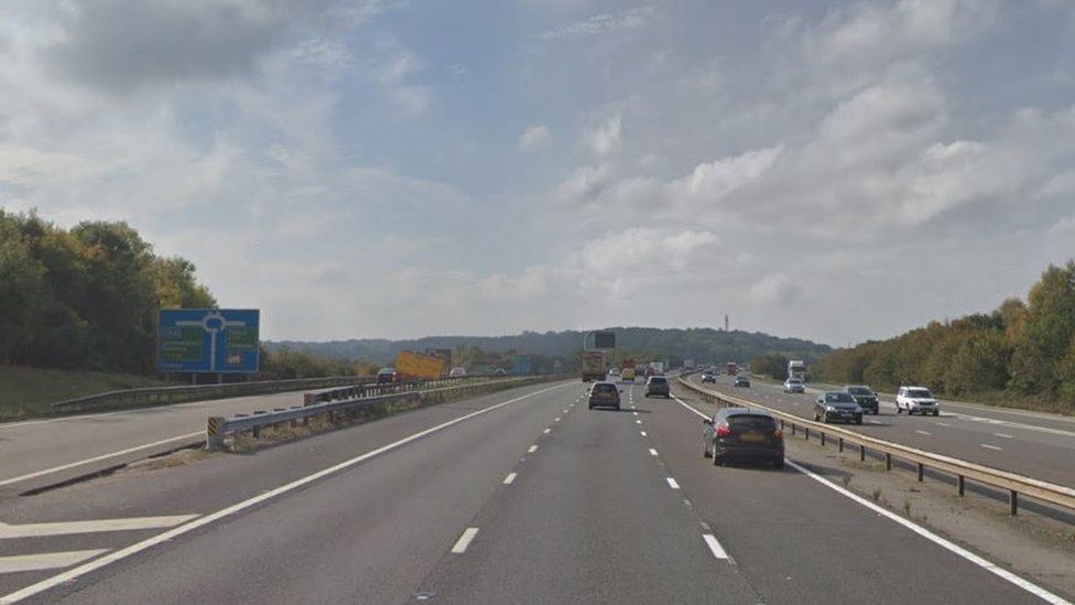 M4 Closure Repairs Shut Part Of Motorway In Berkshire BBC News