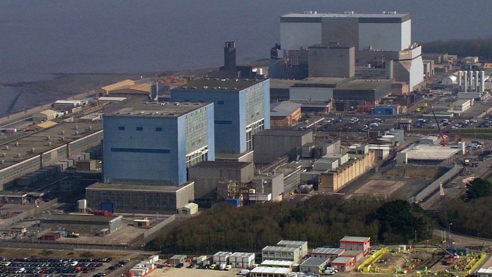 Hinkley B: Generations Of Workers Mark Nuclear Plant's Shutdown - BBC News