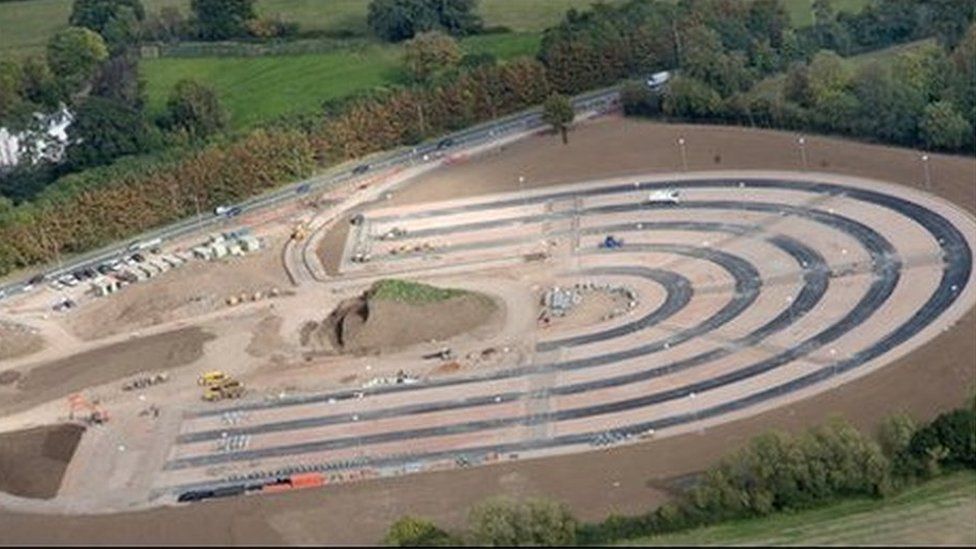 Taunton Gateway and Silk Mills park and ride prices rise BBC News