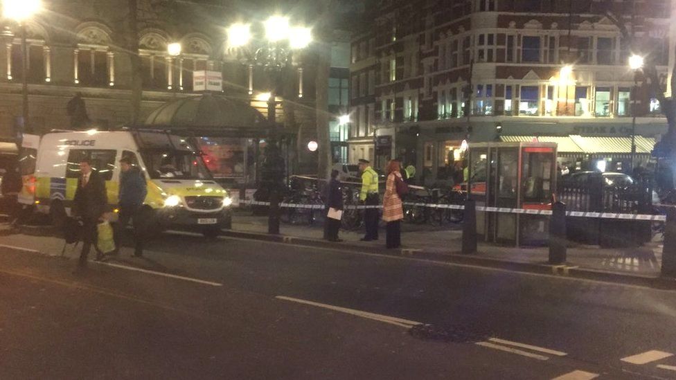 Man Arrested Over London Restaurant Hostage Stand Off Bbc News