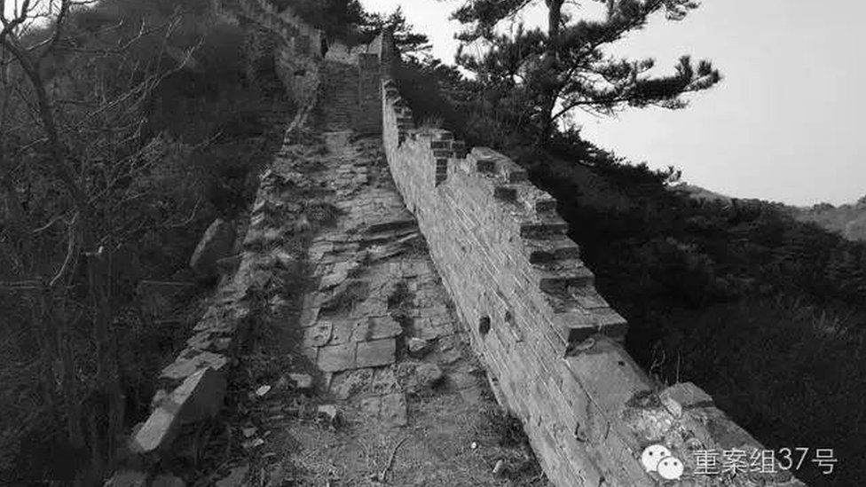 Фотография, демонстрирующая первоначальную кирпичную тропу Великой стены