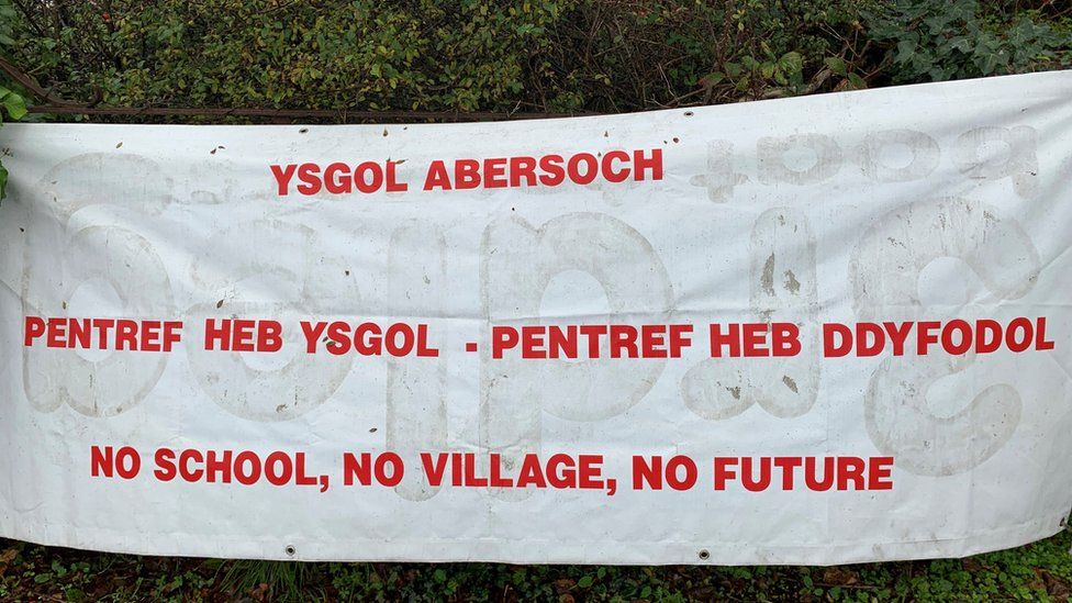 A sign calling to save Abersoch school
