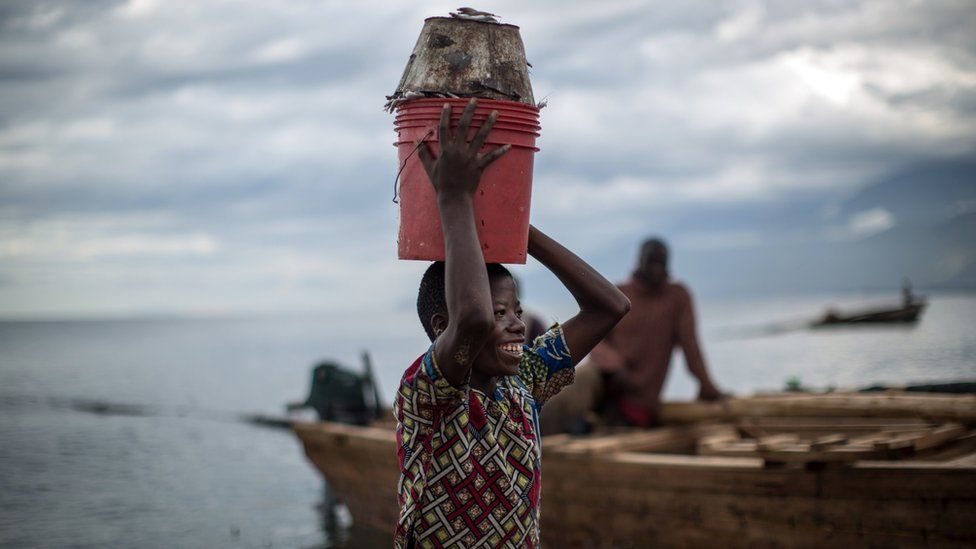 Decline of fishing in Lake Tanganyika 'due to warming' - BBC News