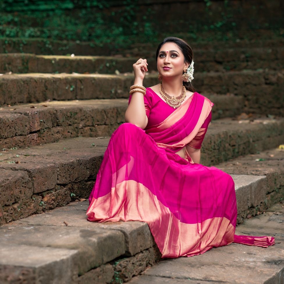 Sushmita Sen: The non-trans star playing a trans icon - BBC News