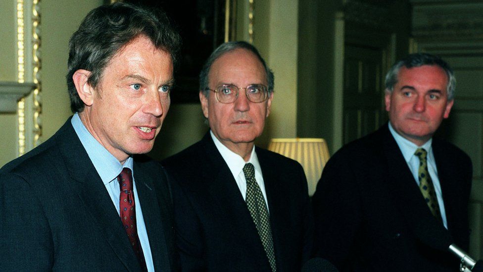 Tony Blair, George Mitchell and Bertie Ahern in 1998