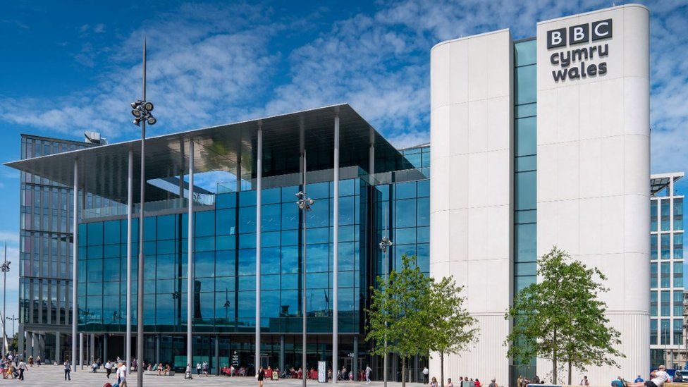 BBC Wales Llandaff: Vaughan Roderick's memories of Broadcasting House - How To Get Bbc Wales In England