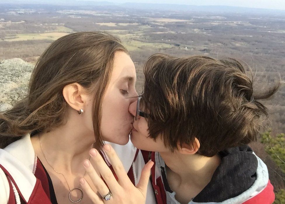 Meg and Lyd share a kiss in Minnewaska park