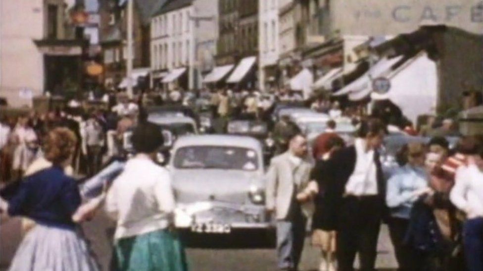 Crowds pictured in Portrush town centre in the 1950s