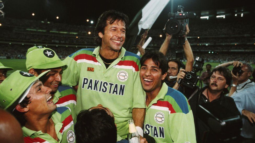 Imran Khan (c) celebrates with team mates after the 1992 Cricket World Cup Final victory against England
