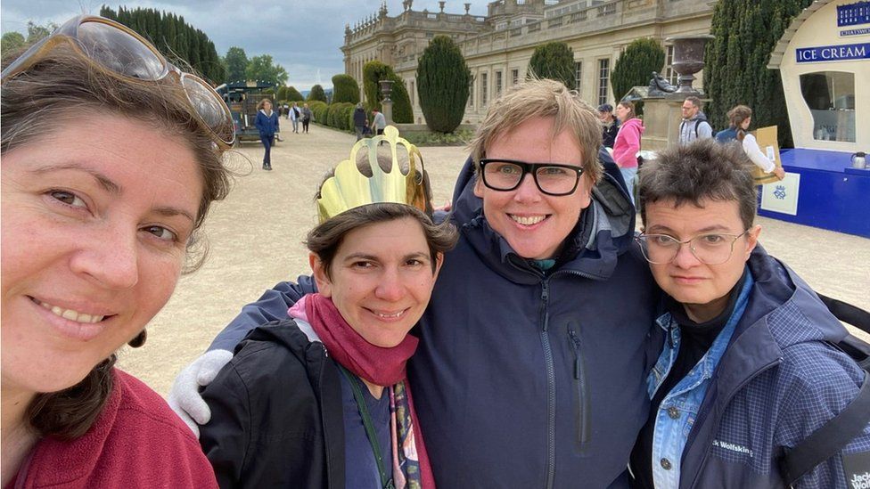 Helen, Tetiana, Sarah und Yulia