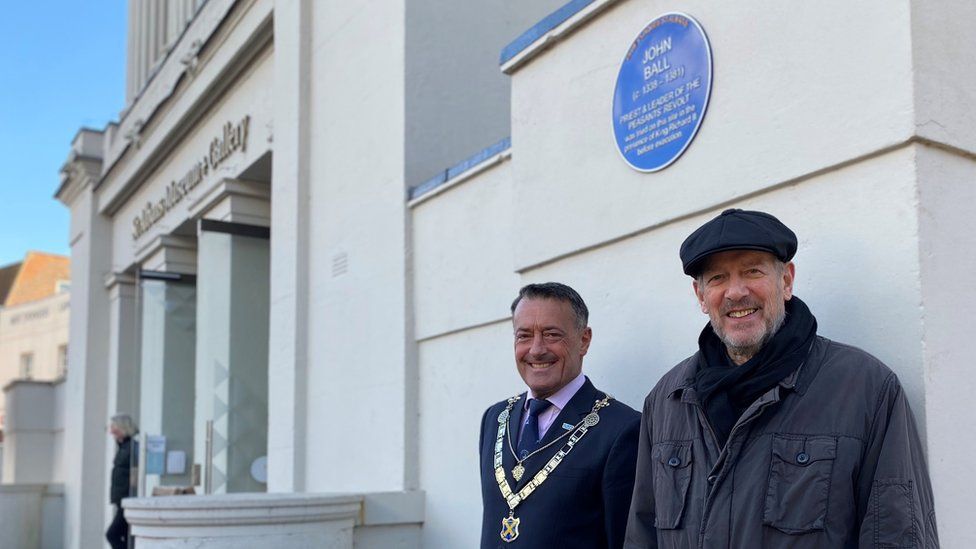 A blue plaque has been unveiled to John Ball the leader of the Peasants' Revolt