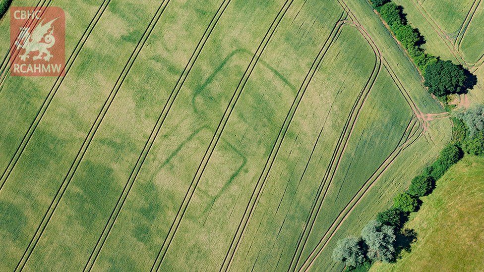 Newly discovered crop marks of a prehistoric or Roman farm near Langstone, Newport