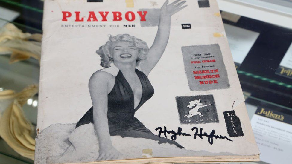 Первый номер Playboy с автографом