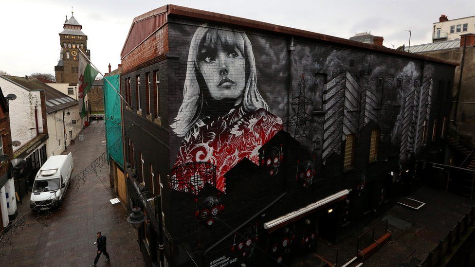 The street art mural om Clwb Ifor Bach from a higher angle, showing Womanby Street