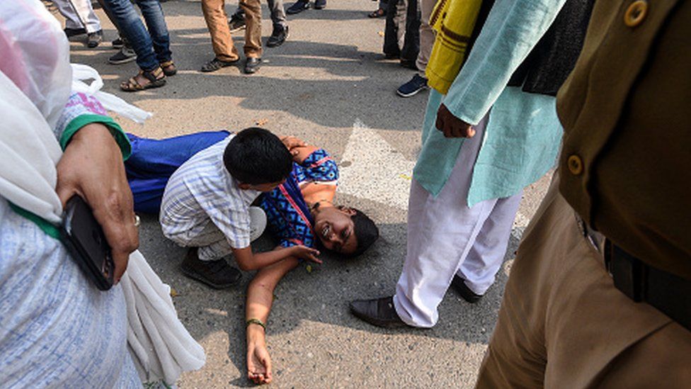 Punita, wife of Akshay Kumar Singh, one of the convicts in the December 2012 gangrape case, breaks down outside Patiala Court after her husband's plea challenging the rejection of his second mercy petition by the President was dismissed by the Supreme Court, on March 19, 2020 in Delhi