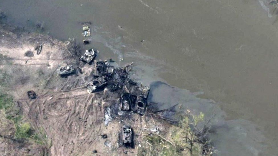 An image allegedly showing burnt out Russian tanks on the Siverskiy Donets river. Photo: May 2022
