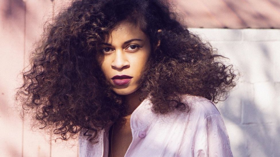 AlunaGeorge on sexism, racism and forging a new sound - BBC News