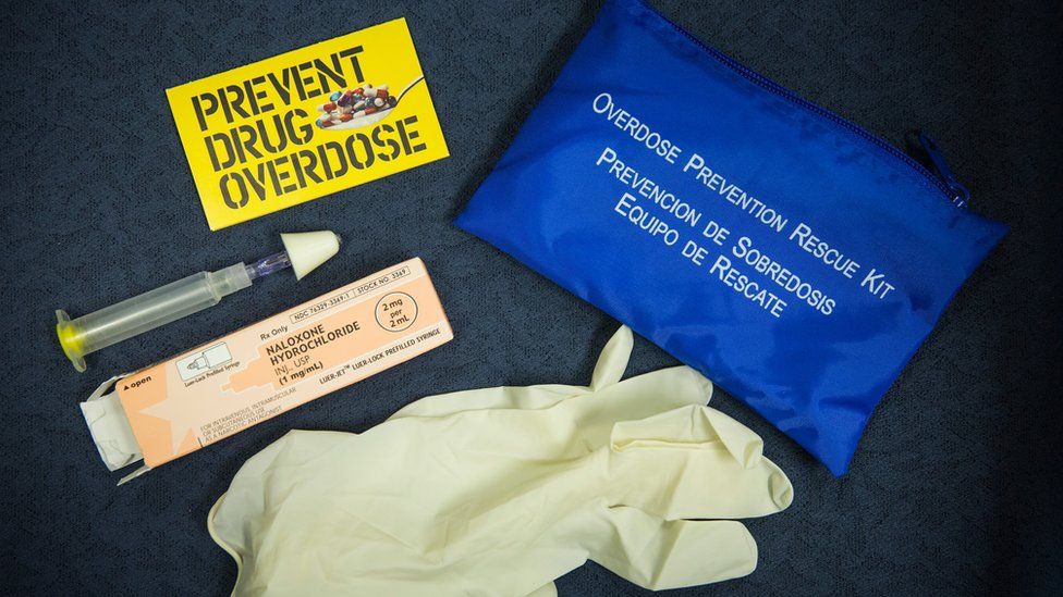 A kit of Naloxone, a heroin antidote that can reverse the effects of an opioid overdose, is displayed at a press conference about a new community prevention program for heroin overdoses in which New York police officers will carry kits of Naloxone, on May 27, 2014 in New York City