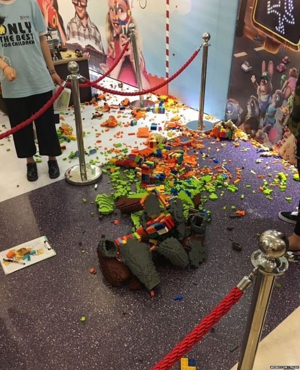 Photo of broken statue of Nick from the film Zootopia at the LEGO expo in China.