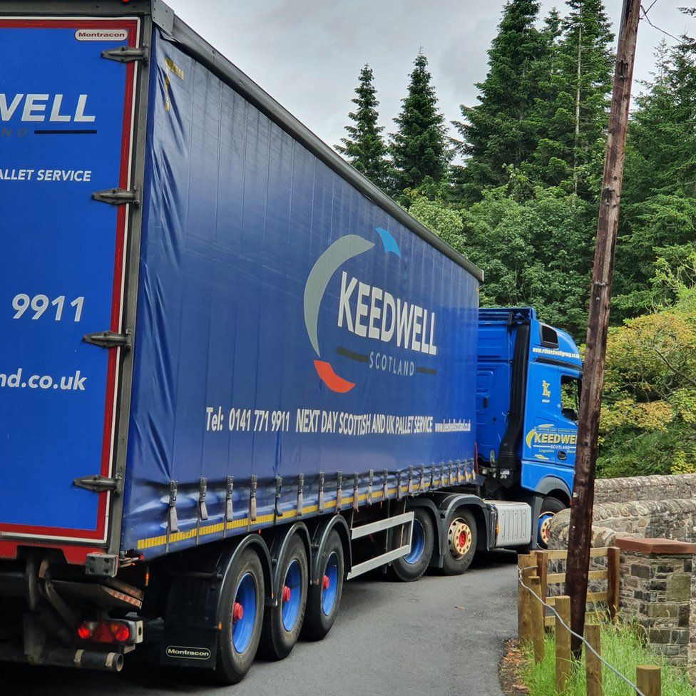 Fears for Hornshole bridge's fate amid lorry damage concerns - BBC News