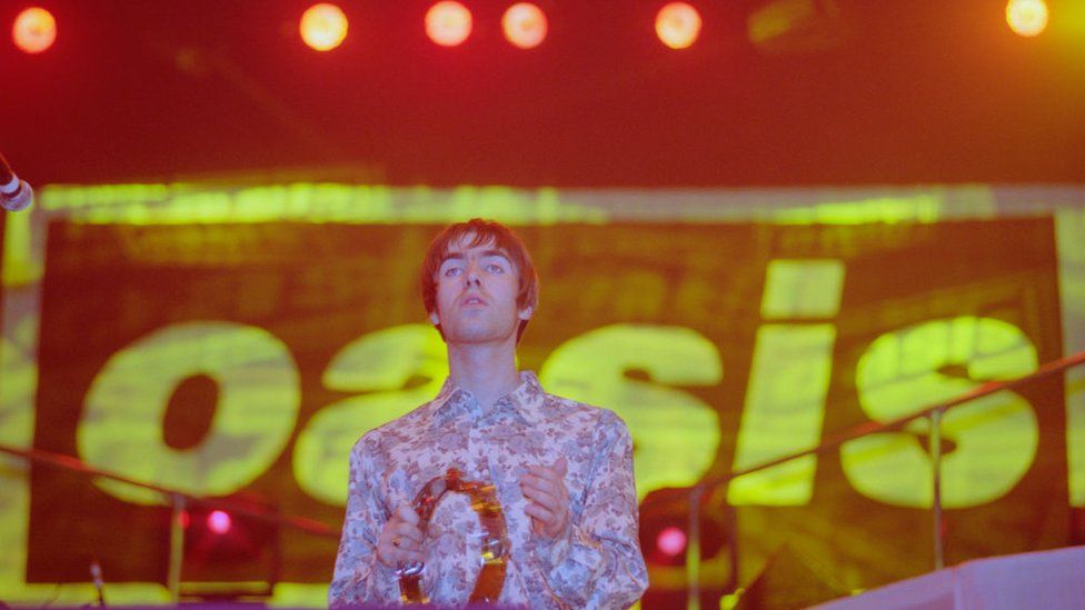Liam Gallagher singing