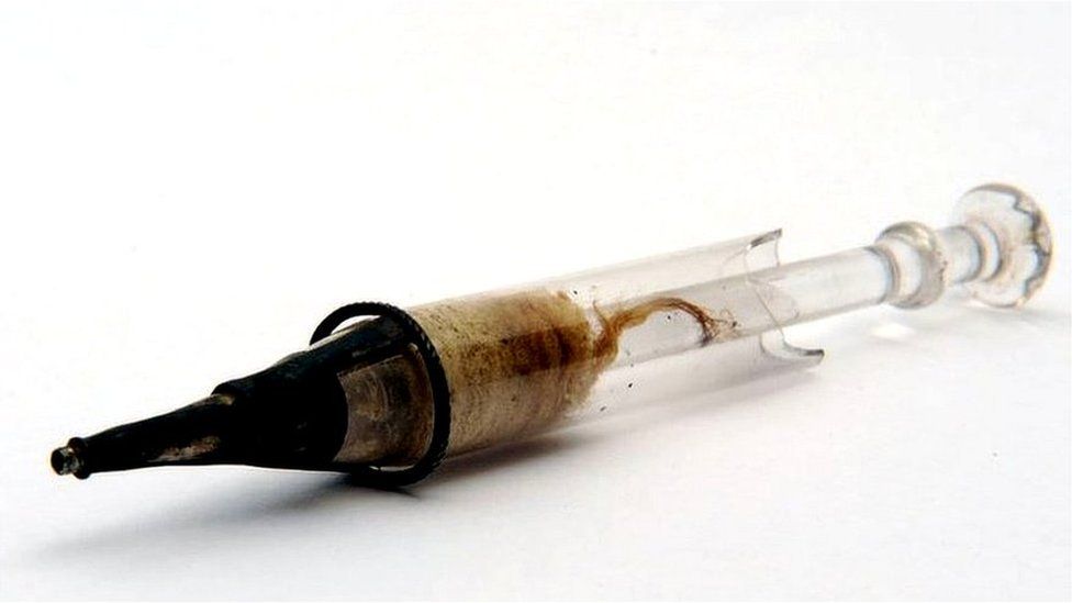 Original syringe created by Alexander Wood