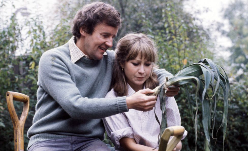 Richard Briers and Felicity Kendal in the sitcom The Good Life