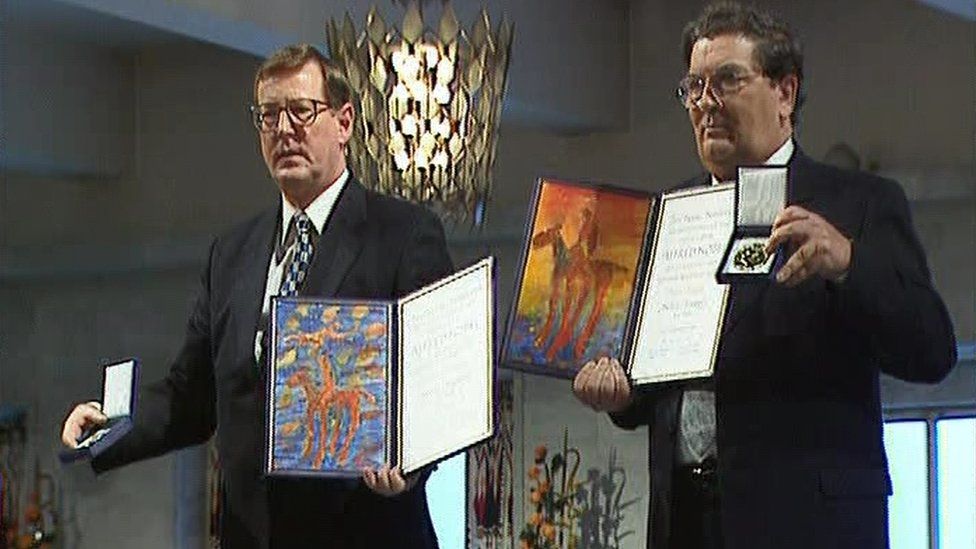 David Trimble and John Hume accept their Nobel Peace Prizes