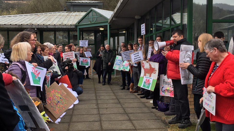 Protesters against school closures gathered at Rhondda Cynon Taf council HQ in Clydach Vale