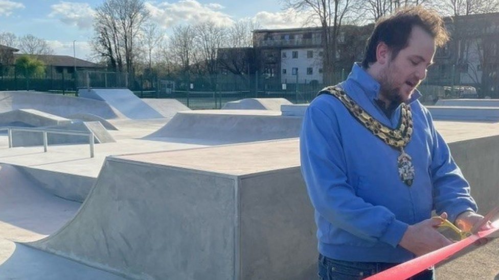 Witney Town Council's Mayor, Councillor Owen Collins, cut the ribbon for the park