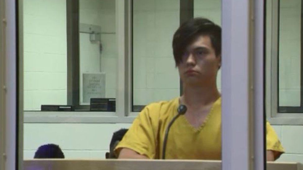 Alaska teen 'killed best friend after catfish offered 9m' BBC News