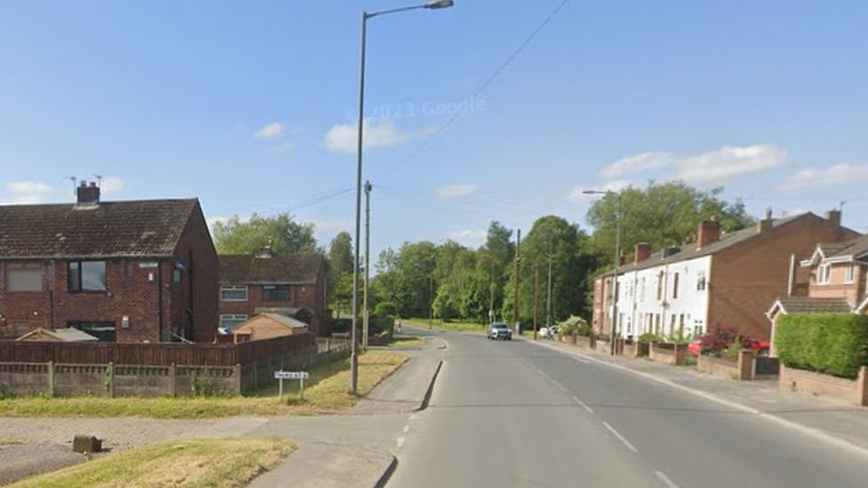 Woman killed after Wigan police chase ends in crash - BBC News