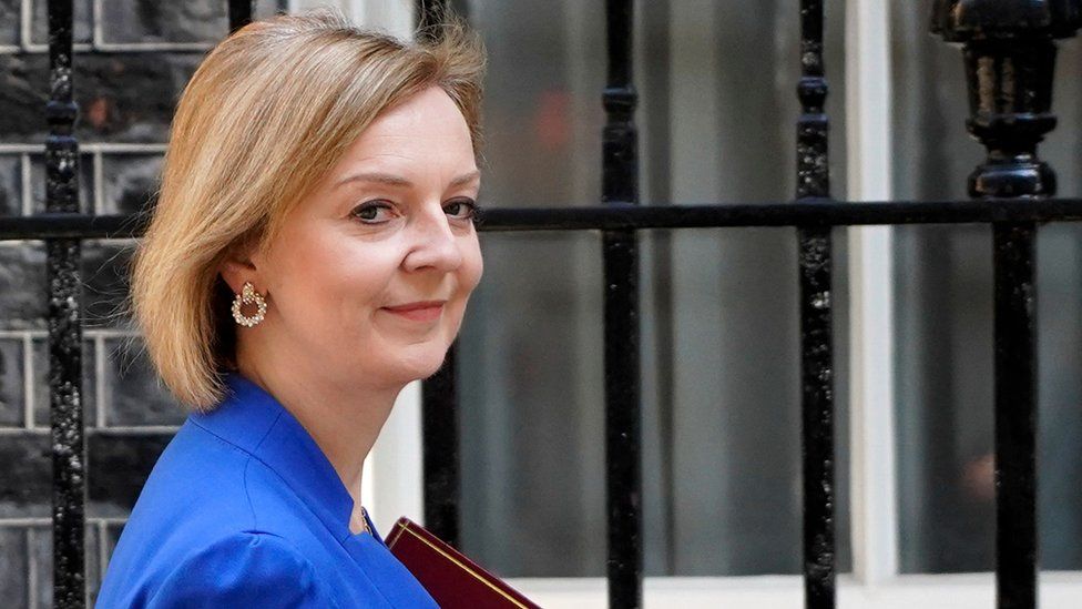 Britain's Foreign Secretary Liz Truss arrives to attend a Cabinet meeting at 10 Downing Street in London on June 7, 2022. - British Prime Minister Boris Johnson survived on June 6 a vote of no confidence from his own Conservative MPs but with his position weakened after a sizeable number refused to back him