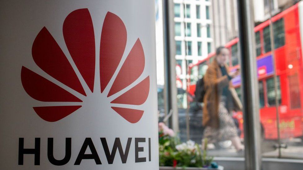 Логотип Huawei, лондонский автобус