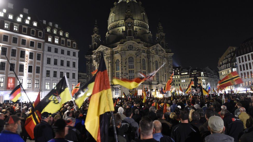 "Pegida" protest in Dresden against German welcome of migrants (5 Oct)