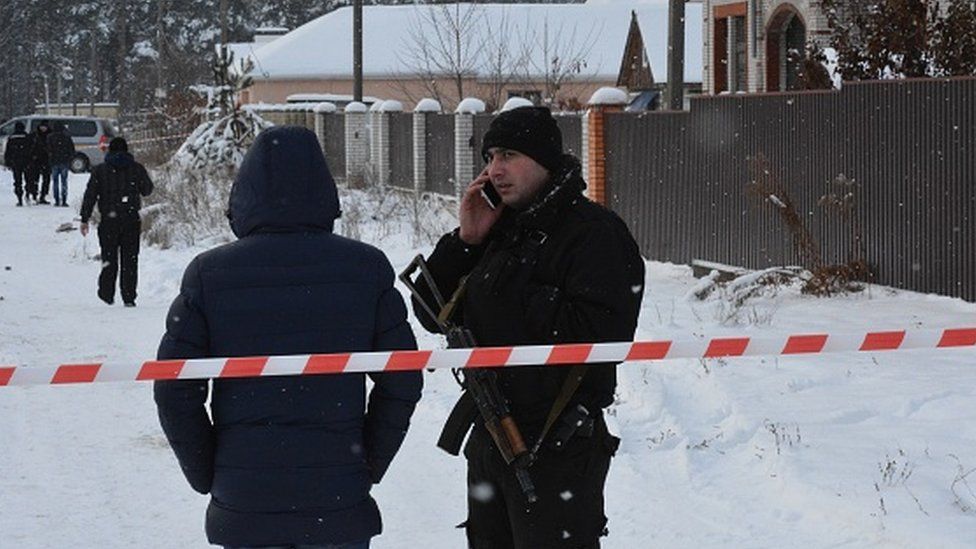 Ukraine: Five police killed in friendly-fire shoot-out - BBC News