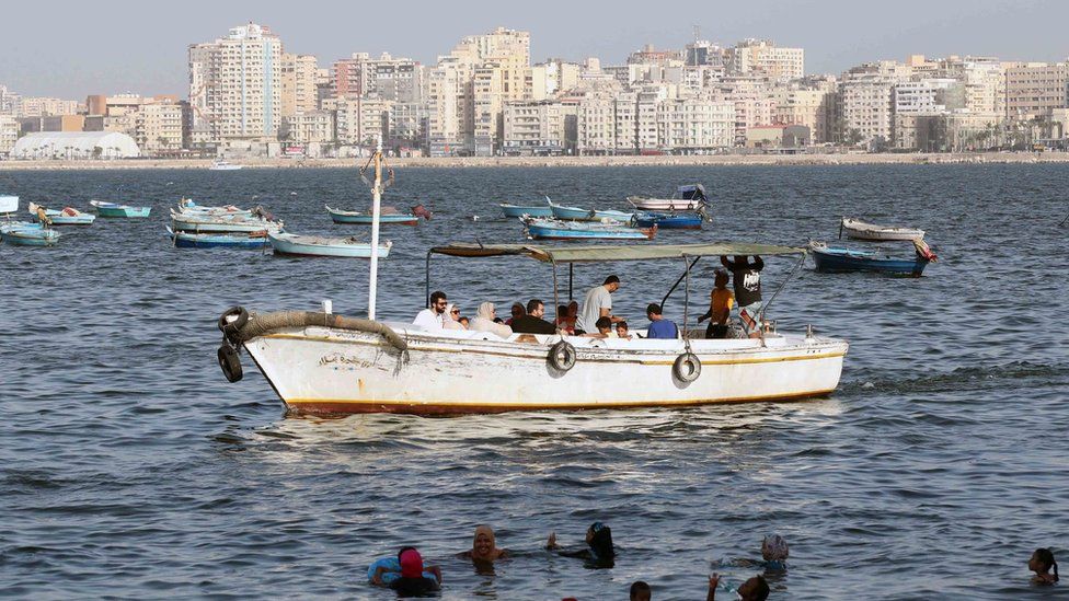 File photo showing a tourist boat in the Mediterranean Sea off the Egyptian city of Alexandria (21 September 2023)