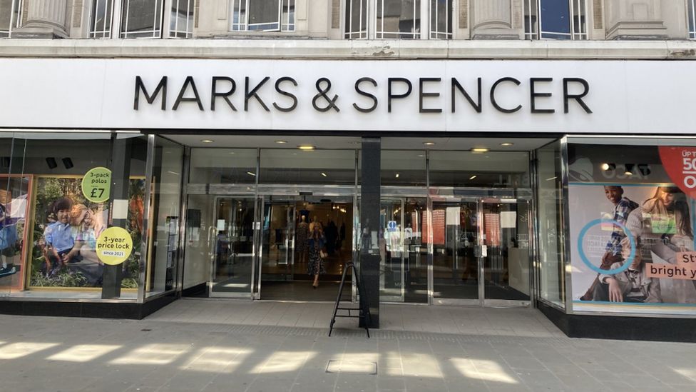 Swindon Brunel Centre Marks & Spencer set to close - BBC News