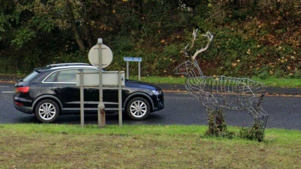 Stag sculpture on roundabout in Walton-le-Dale